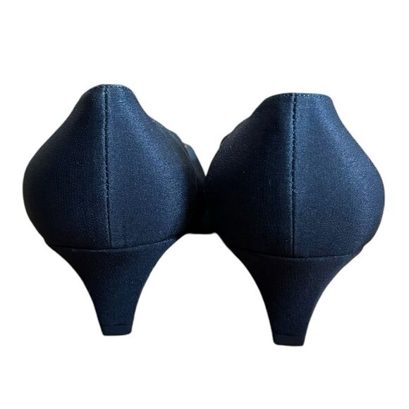 Revolve The Row Lady D Di crepe kitten-heel pumps Kitten Heel Pumps - Picture 6 of 9